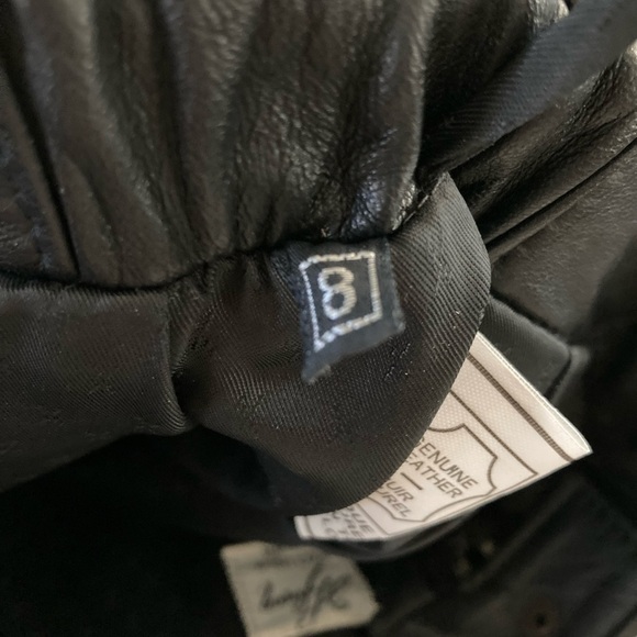 VINTAGE LEATHER SKIRTwith  BACK SLITS Buttons on Front Zipper Elastic Waist Sz 8 - Picture 10 of 13